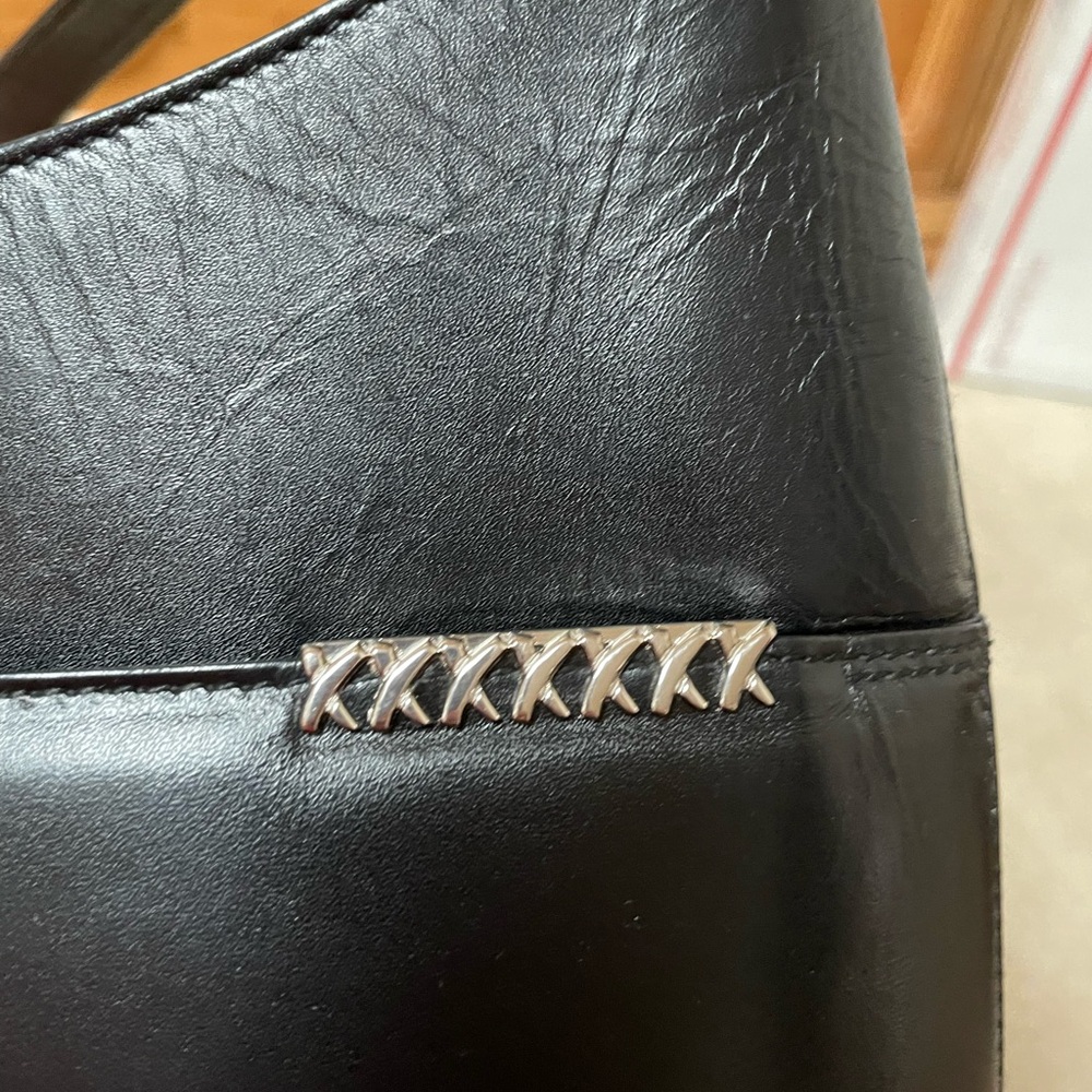 Paloma Picasso bag. EUC on this vintage bag!